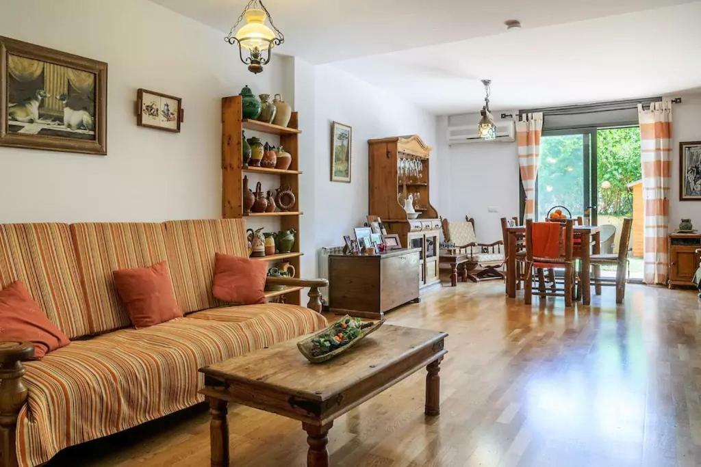 Ca La Gloria Bed and Breakfast Vilabertrán Buitenkant foto